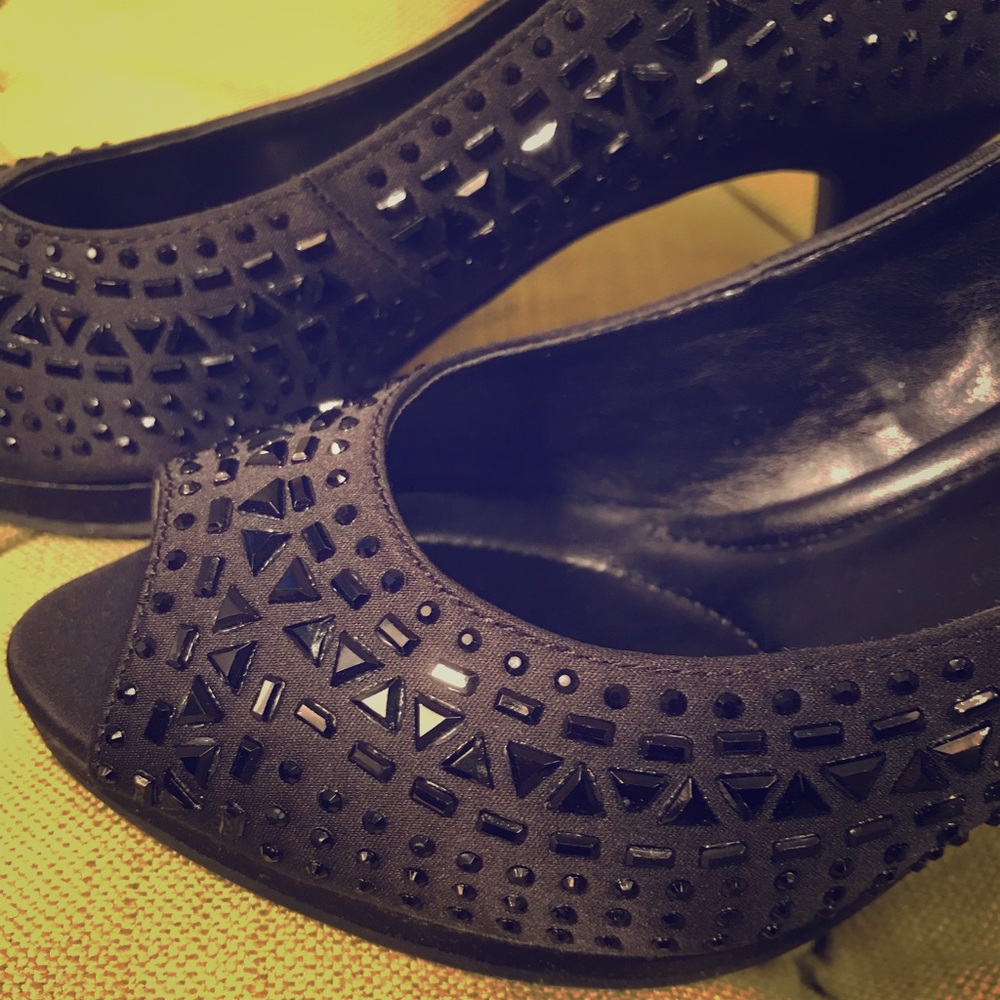 Like New!! Peep toe beaded heels. So pretty!!